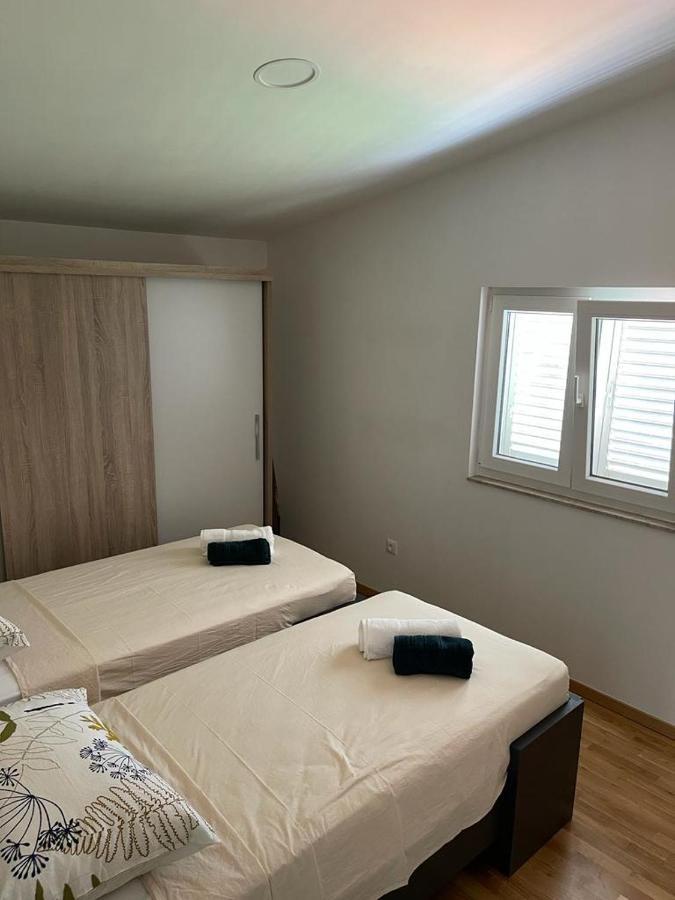 Apartman Nature Zvecanje Luaran gambar